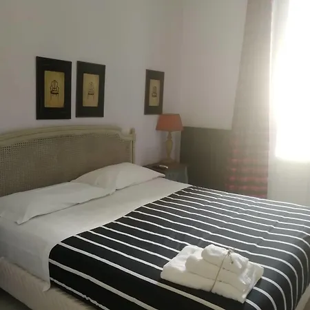 Gatto Bianco Casa Dei Venti לינה וארוחת בוקר בארי